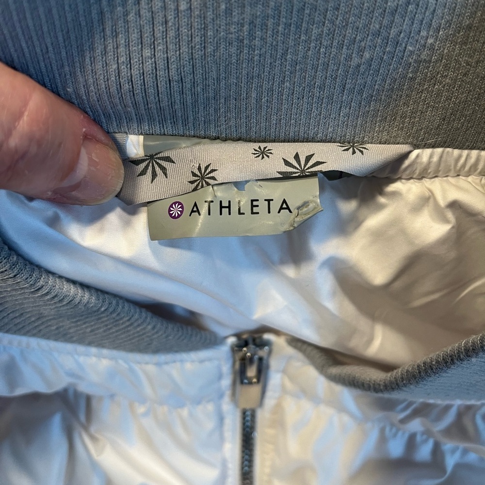 Athleta White Puffer Jacket Size L - Picture 8 of 13